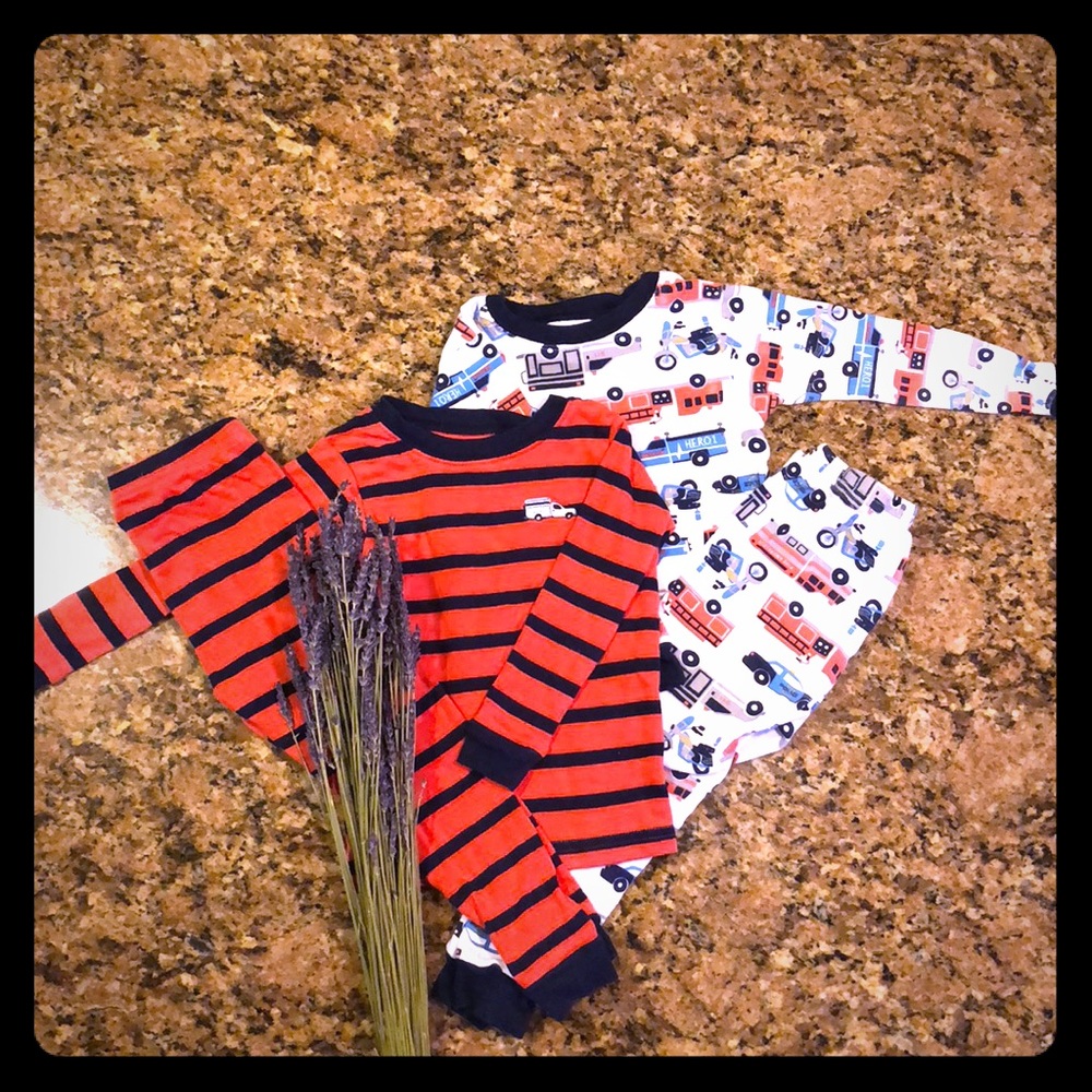 Euc. Bundle carter pajama sets. 24m